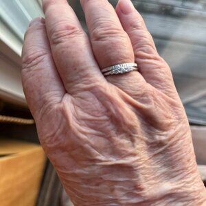 Dainty Sterling Silver wedding set, 7.5